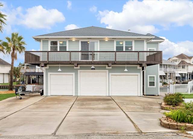 Property at 1735 Diamond Head Dr, Tiki Island, TX 77554, 3 beds, 2.5 baths