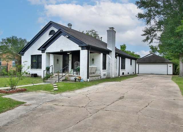 Property at 7010 Kinney St, Houston, TX 77087, 3 beds, 2 baths
