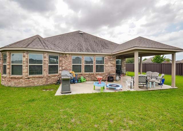 Property at 30201 Golden Sky Ct, Brookshire, TX 77423, 4 beds, 2 baths