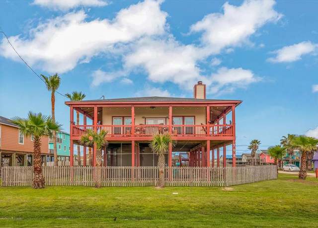 Property at 702 Surf Dr, Surfside Beach, TX 77541, 3 beds, 2 baths