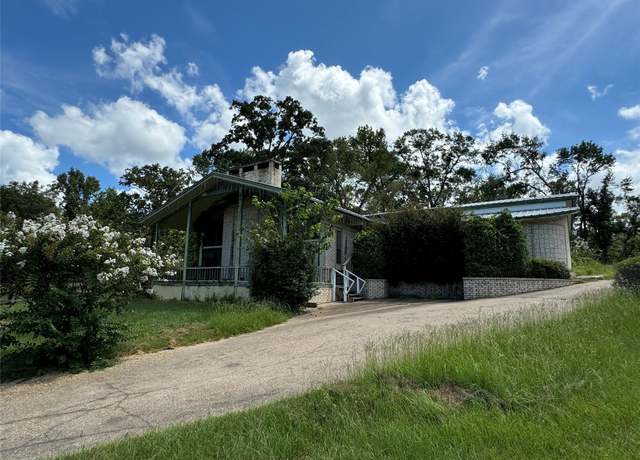 Property at 2859 Highway 59, Livingston, TX 77351, 4 beds, 4 baths