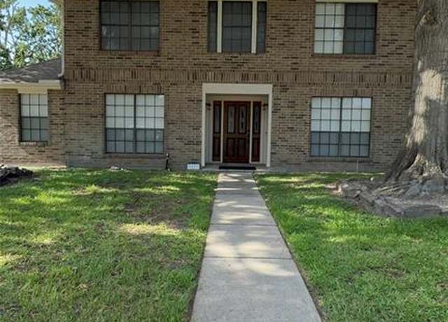 Property at 9827 Westminster Dr, Humble, TX 77338, 4 beds, 2.5 baths