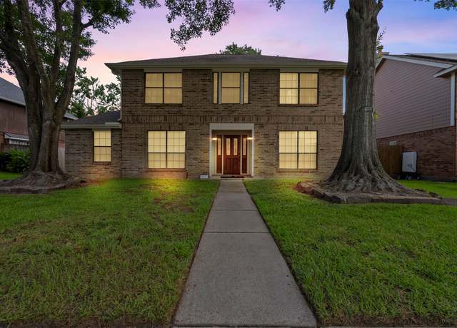 Property at 9827 Westminster Dr, Humble, TX 77338, 4 beds, 2.5 baths