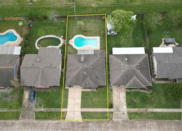Property at 16602 La Avenida Dr, Houston, TX 77062, 4 beds, 2 baths