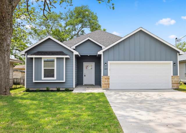 Property at 1005 Bonham St, Columbus, TX 78934, 3 beds, 2 baths