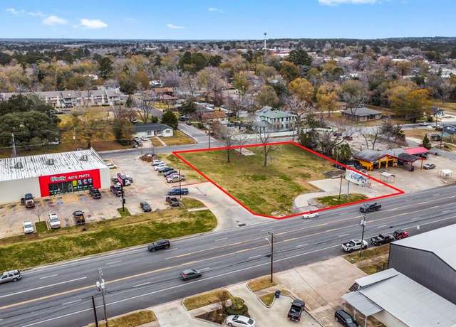 Property at 614 W W Church St, Livingston, TX 77351