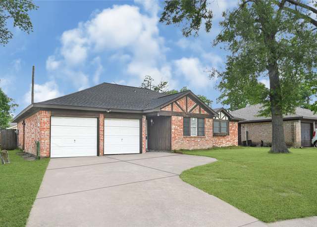 Property at 13811 Crosshaven Dr, Houston, TX 77015, 3 beds, 2 baths