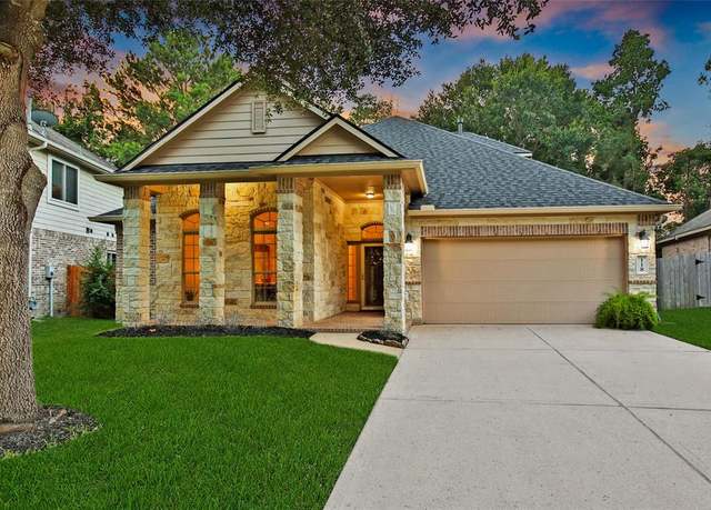 Property at 118 Magnolia Grove Ln, Conroe, TX 77384, 3 beds, 2.5 baths