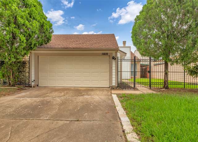 Property at 11838 Plumbrook Dr, Houston, TX 77099, 3 beds, 2 baths
