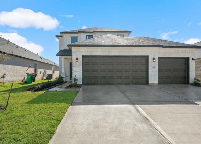 Property at 3310 Rolling River Dr, Baytown, TX 77521, 3 beds, 2.5 baths