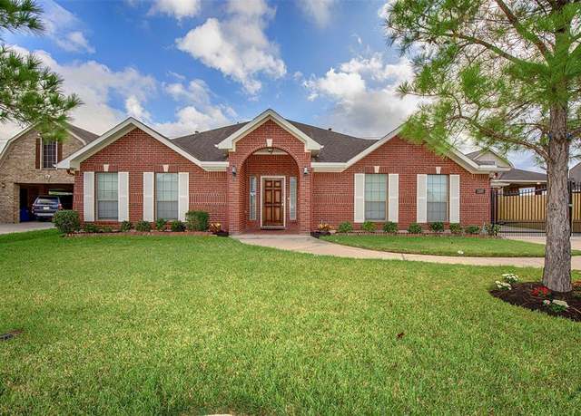 Property at 2105 Eagar Rd, League City, TX 77573, 4 beds, 3 baths