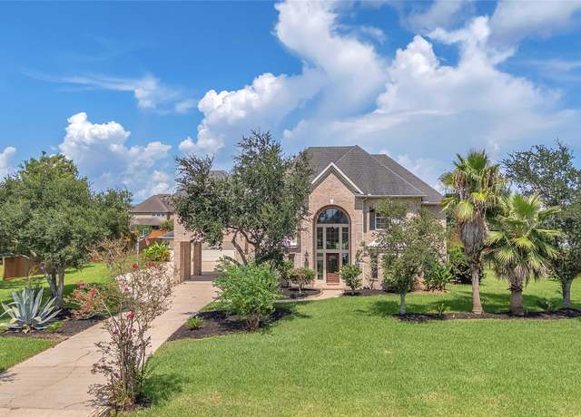 Property at 3913 Pebble Brook Dr, League City, TX 77573, 4 beds, 3.5 baths