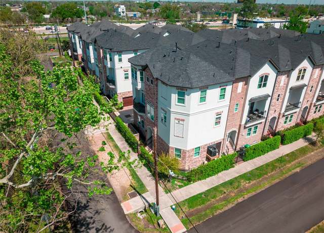 Property at 1003 E 28th St, Houston, TX 77009, 3 beds, 3.5 baths