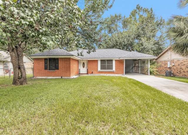 Property at 117 N Forest Dr, Willis, TX 77378, 3 beds, 1.5 baths