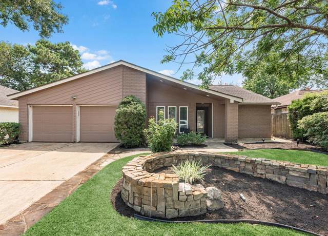 Property at 5738 Woodmancote Dr, Humble, TX 77346, 3 beds, 2 baths