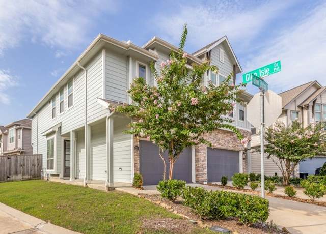 Property at 214 Fulton Station Dr, Houston, TX 77009, 3 beds, 2.5 baths