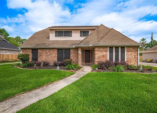 Property at 5214 Green Springs Dr, Houston, TX 77066, 4 beds, 2.5 baths