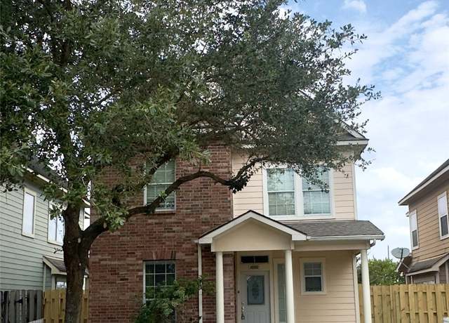 Property at 14310 Summer Garden Dr, Houston, TX 77083, 4 beds, 3 baths