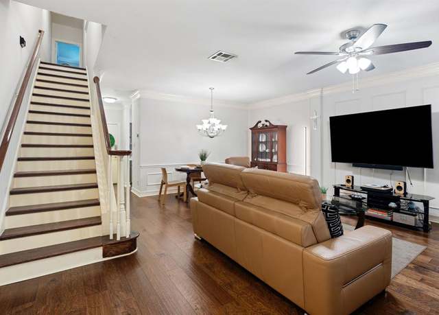 Property at 4001 Tanglewilde St #1103, Houston, TX 77063, 2 beds, 2.5 baths