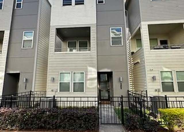 Property at 2711 Clinton Dr, Houston, TX 77020, 3 beds, 3.5 baths