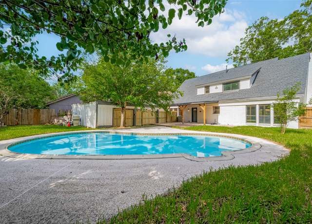Property at 8014 Wray Ct, Houston, TX 77088, 5 beds, 2.5 baths