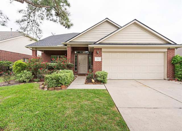 Property at 614 Timberstand Ln, Spring Branch, TX 77373, 4 beds, 3 baths