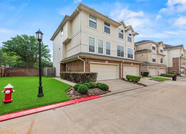 Property at 7824 Stoneyway Dr, Houston, TX 77040, 2 beds, 2.5 baths