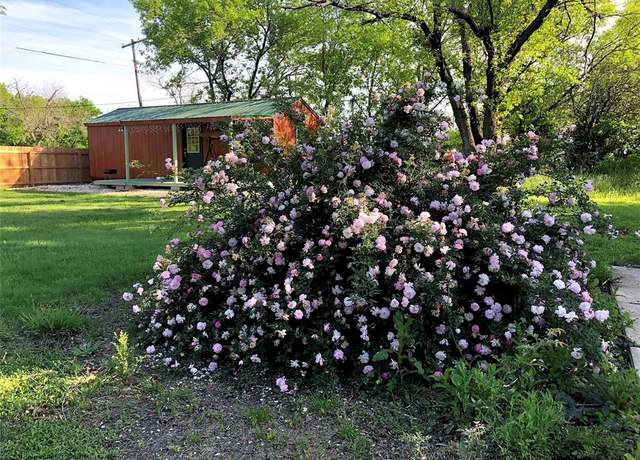Property at 241 E Jackson St, Bartlett, TX 76511, 1 bath