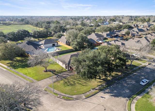 Property at 4306 Bolton Ave, Santa Fe, TX 77510, 3 beds, 2.5 baths