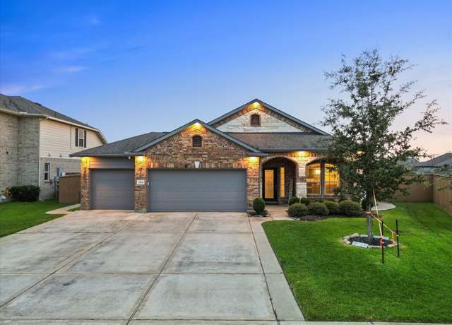 Property at 12531 Jetty Cove Dr, La Marque, TX 77568, 3 beds, 2 baths