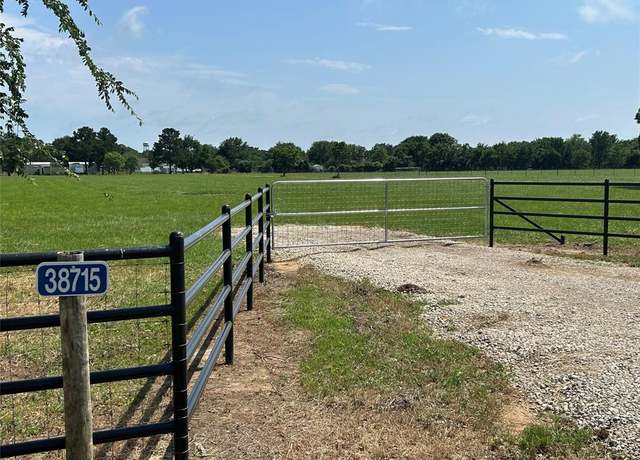 Property at 38715 Wiggins Rd, Hempstead, TX 77445