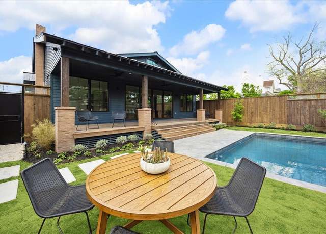 Property at 703 E 9th St, Houston, TX 77007, 4 beds, 3.5 baths