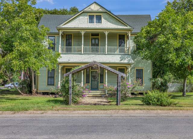 Property at 311 E Colorado St, La Grange, TX 78945, 4 beds, 2 baths