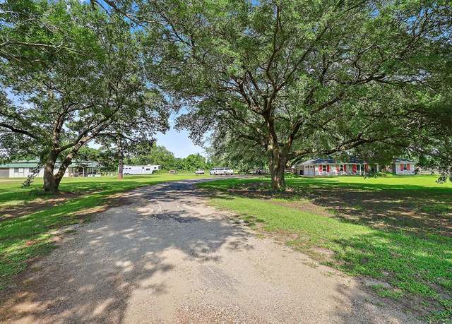 Property at 195 County Road 601, Dayton, TX 77535, 3 beds, 2 baths