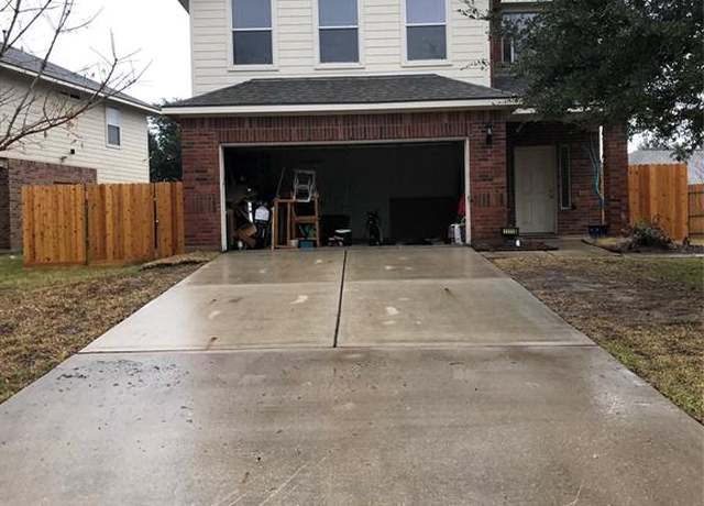 Property at 11118 Northam Dr, Tomball, TX 77375, 3 beds, 2.5 baths