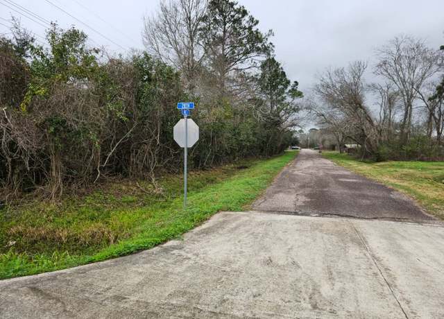 Property at 2701 Avenue I, Dickinson, TX 77539