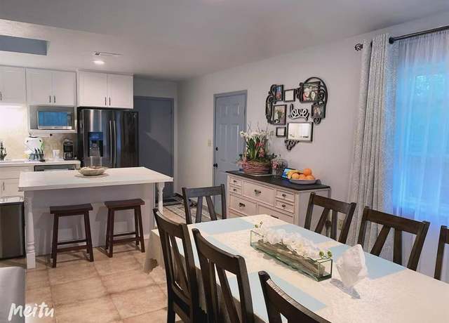 Property at 1006 Lawndale Ave, Brenham, TX 77833, 3 beds, 2 baths