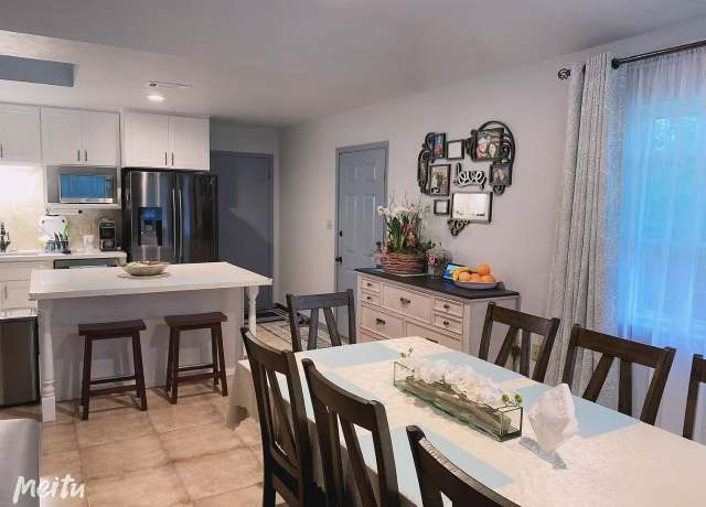 Property at 1006 Lawndale Ave, Brenham, TX 77833, 3 beds, 2 baths