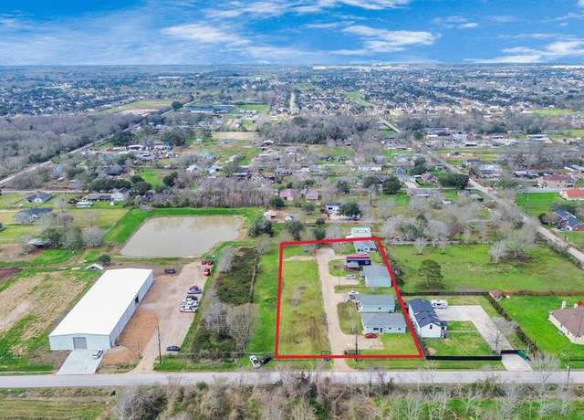 Property at 3946 Kansas St, Fresno, TX 77545, 9 beds, 5 baths