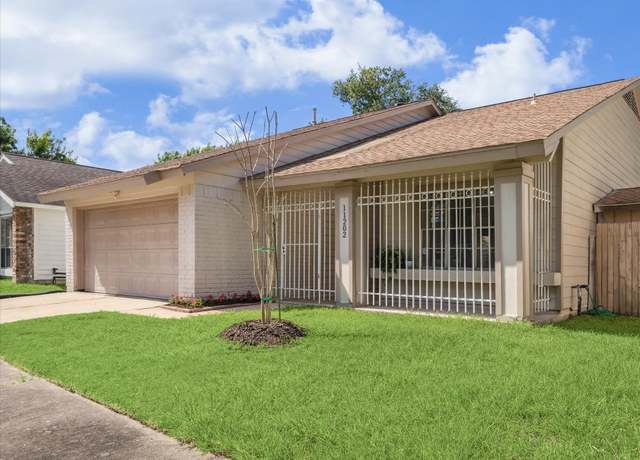 Property at 11202 Bayou Place Dr, Houston, TX 77099, 3 beds, 2 baths