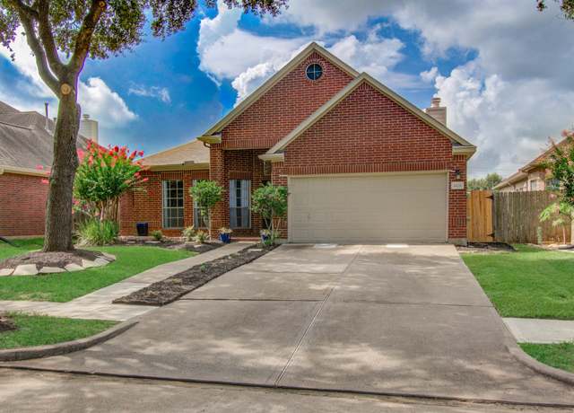 Property at 4426 Innsbrook Pl, Sugar Land, TX 77479, 3 beds, 2 baths
