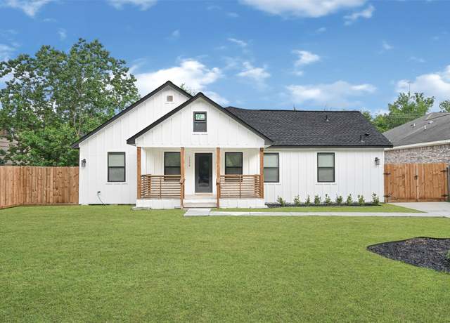 Property at 1008 Danube St, Houston, TX 77051, 4 beds, 3 baths