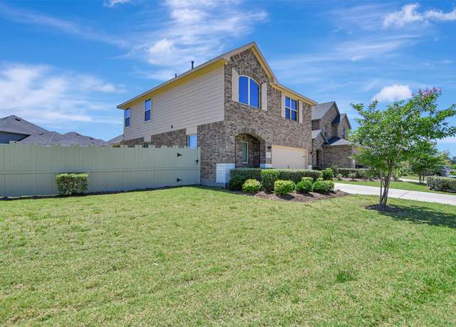Property at 9244 Inland Leather Ln, Conroe, TX 77385, 3 beds, 2.5 baths