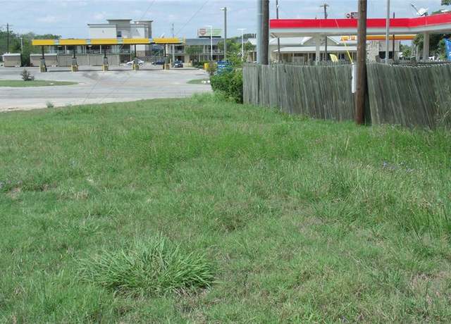 Property at E E 12th, Flatonia, TX 78941