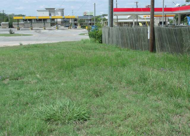 Property at E E 12th, Flatonia, TX 78941