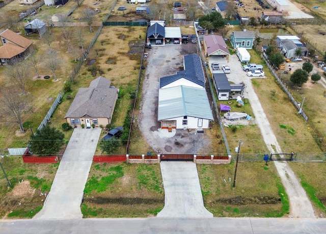 Property at 411 County Road 3556, Cleveland, TX 77327, 2 baths