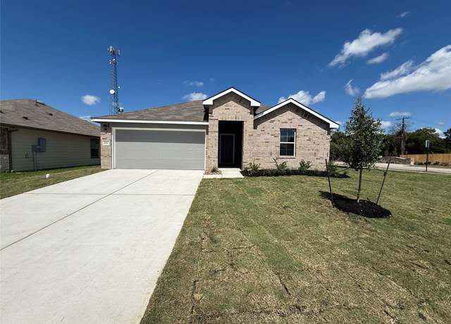 Property at 102 Comal Dr, Huntsville, TX 77340, 4 beds, 2 baths