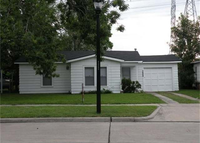 Property at 5600 Community Dr, Houston, TX 77005, 2 beds, 1 bath