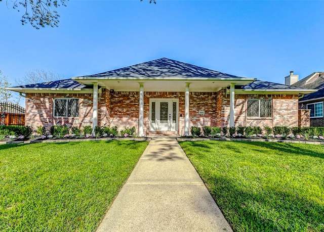 Property at 4915 Baywood Dr, Pasadena, TX 77505, 3 beds, 2.5 baths