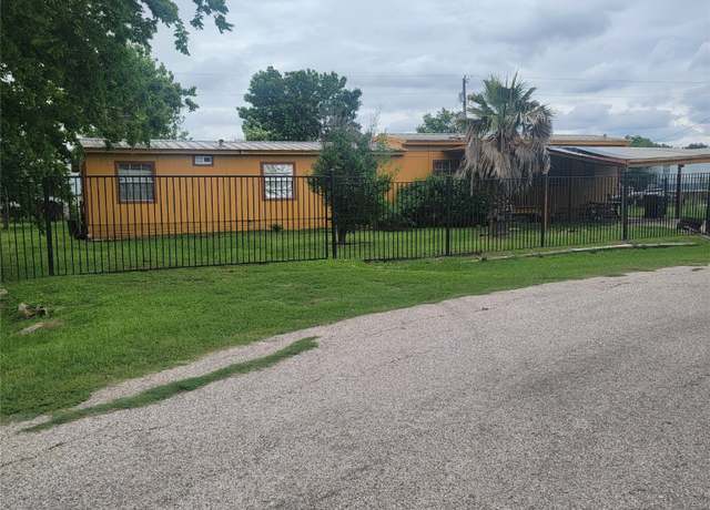 Property at 500 Sea St, Brookshire, TX 77423, 3 beds, 2 baths